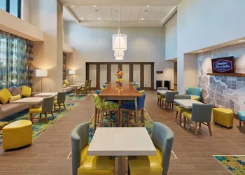 Hampton Inn & Suites Sacramento at Csus hotel thumbnail 2