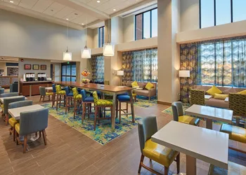 Hampton Inn & Suites Sacramento at Csus hotel thumbnail 4