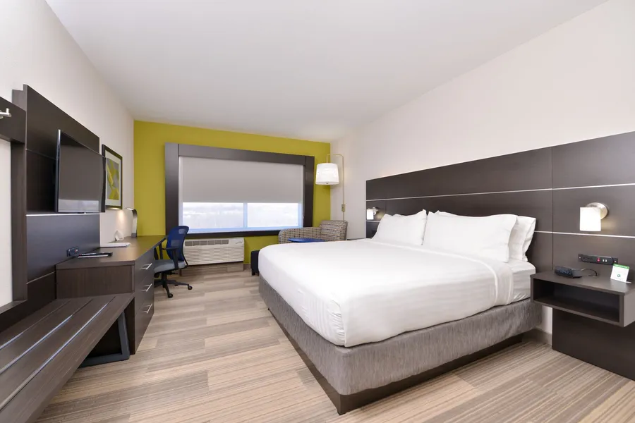 Holiday Inn Express & Suites Kansas City - Lee's Summit by IHG hotel detail image 2