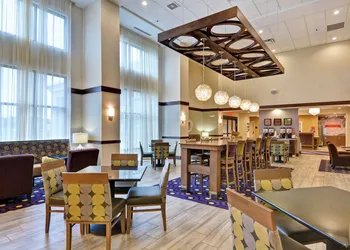 Hampton Inn & Suites Ashland hotel thumbnail 2