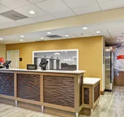 Hampton Inn & Suites Ashland hotel detail image 3