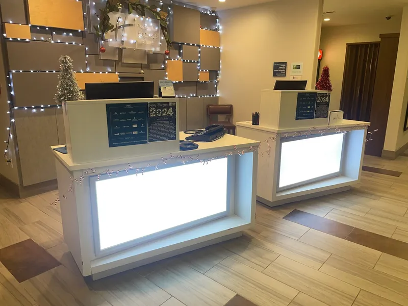 Holiday Inn Express & Suites Mishawaka - South Bend by IHG hotel detail image 2