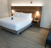 Holiday Inn Express & Suites Mishawaka - South Bend by IHG hotel detail image 4