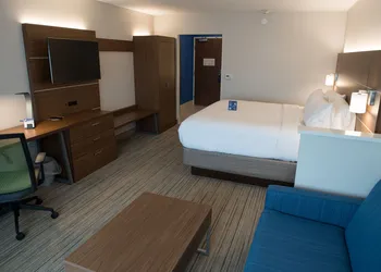 Holiday Inn Express & Suites Mishawaka - South Bend by IHG hotel thumbnail 7