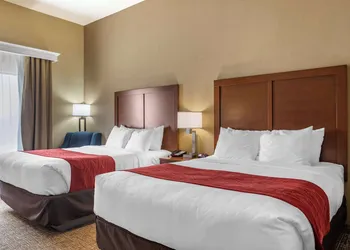 Comfort Inn & Suites Augusta hotel thumbnail 7