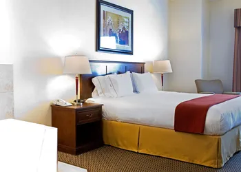 Holiday Inn Express Hotel & Suites Drayton Valley by IHG hotel thumbnail 5