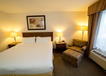 Holiday Inn Express Hotel & Suites Drayton Valley by IHG hotel thumbnail 7