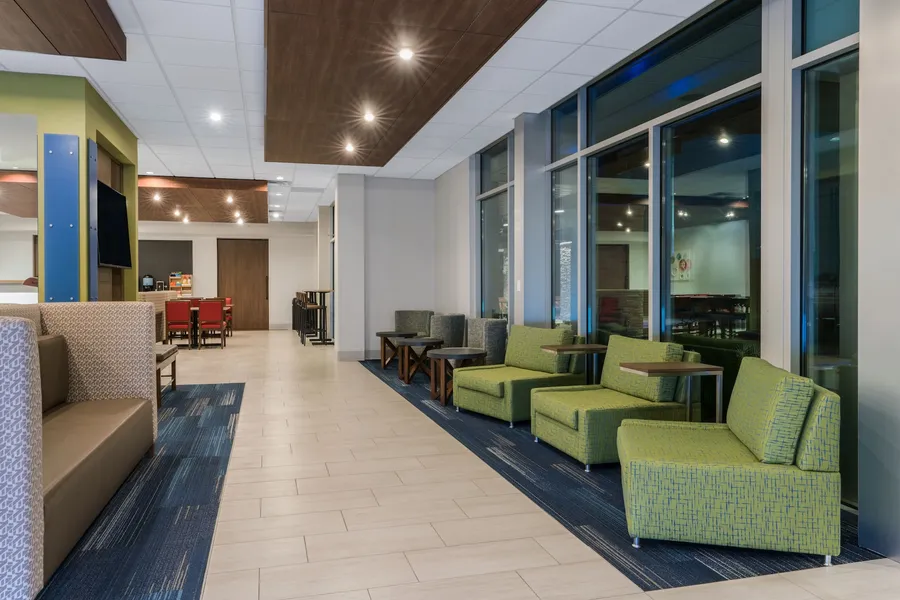 Holiday Inn Express & Suites Lake Havasu - London Bridge by IHG hotel detail image 2