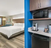Holiday Inn Express & Suites Lake Havasu - London Bridge by IHG hotel detail image 4