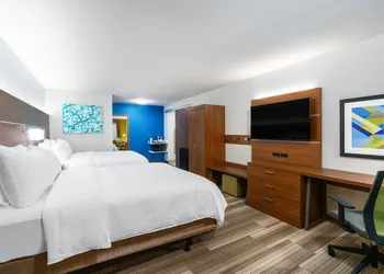 Holiday Inn Express & Suites Lake Havasu - London Bridge by IHG hotel thumbnail 8