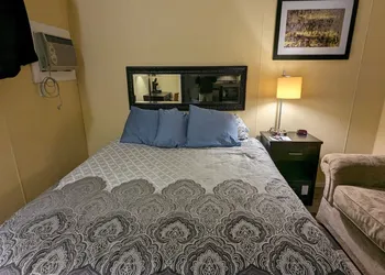 Colonial Inn Extended Stay By OYO New Ulm hotel thumbnail 3