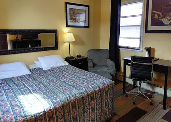 Colonial Inn Extended Stay By OYO New Ulm hotel thumbnail 8