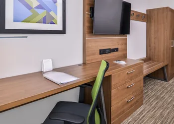 Holiday Inn Express & Suites Siloam Springs by IHG hotel thumbnail 2