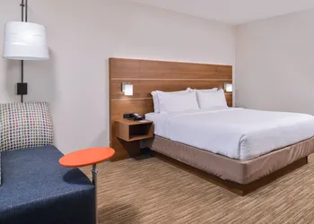 Holiday Inn Express & Suites Siloam Springs by IHG hotel thumbnail 7