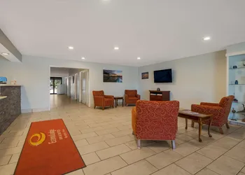 Econo Lodge Inn & Suites Fulton - Rockport hotel thumbnail 2