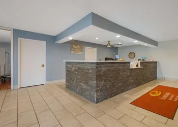 Econo Lodge Inn & Suites Fulton - Rockport hotel thumbnail 3