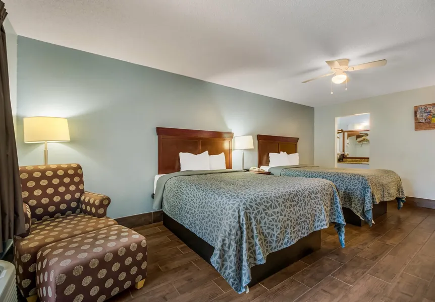 Econo Lodge Inn & Suites Fulton - Rockport hotel detail image 6