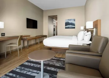 AC Hotel by Marriott San Francisco Airport Oyster Point/Waterfront hotel thumbnail 6