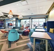 Tru by Hilton Portland Airport Area hotel detail image 4