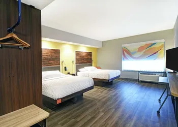 Tru by Hilton Portland Airport Area hotel thumbnail 7