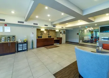 Comfort Inn & Suites hotel thumbnail 6