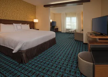 Fairfield Inn and Suites by Marriott Washington hotel thumbnail 7