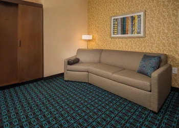 Fairfield Inn and Suites by Marriott Washington hotel thumbnail 8