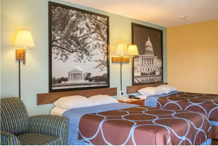 Super 8 by Wyndham Alexandria/Washington D.C. Area hotel detail image 2