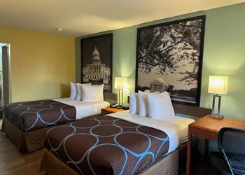 Super 8 by Wyndham Alexandria/Washington D.C. Area hotel thumbnail 6