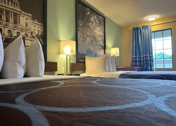 Super 8 by Wyndham Alexandria/Washington D.C. Area hotel thumbnail 8