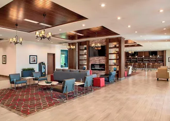 Four Points by Sheraton Grande Prairie hotel thumbnail 2