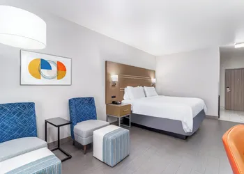 Holiday Inn Express & Suites Memphis Arpt Elvis Presley Blv by IHG hotel thumbnail 5