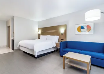 Holiday Inn Express & Suites Memphis Arpt Elvis Presley Blv by IHG hotel thumbnail 6