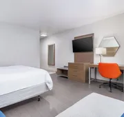 Holiday Inn Express & Suites Memphis Arpt Elvis Presley Blv by IHG hotel detail image 7