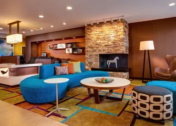 Fairfield Inn & Suites by Marriott Decorah hotel thumbnail 2
