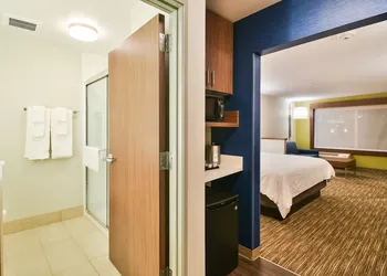 Holiday Inn Express and Suites-Lehi - Thanksgiving Point by IHG hotel thumbnail 2