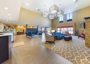 Comfort Suites Meridian and I-40 hotel thumbnail 7