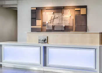 Holiday Inn Express & Suites Atchison by IHG hotel thumbnail 2