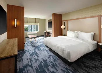 Fairfield Inn & Suites by Marriott Louisville Northeast hotel thumbnail 6