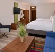 Holiday Inn Express & Suites St. Petersburg - Madeira Beach by IHG hotel detail image 5