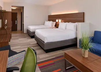 Holiday Inn Express & Suites St. Petersburg - Madeira Beach by IHG hotel thumbnail 7