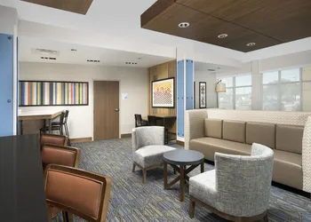 Holiday Inn Express & Suites San Antonio North - Windcrest by IHG hotel thumbnail 3