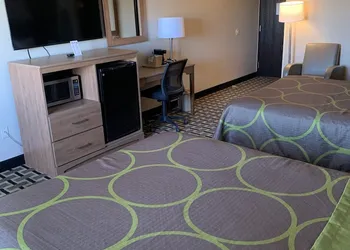 Super 8 by Wyndham O Neill NE hotel thumbnail 6