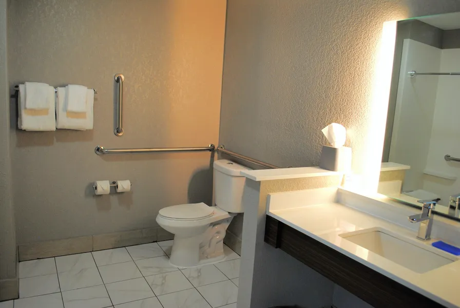 Holiday Inn Express & Suites Columbia City by IHG hotel detail image 6