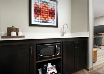 Hampton Inn & Suites San Antonio Lackland AFB SeaWorld hotel thumbnail 8