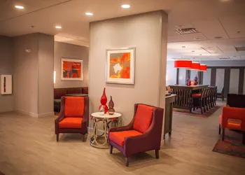 Hampton Inn Pontiac hotel thumbnail 4