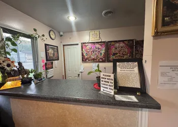 Economy Inn hotel thumbnail 2