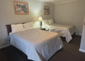 Economy Inn hotel thumbnail 8