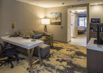 Hilton Garden Inn Pittsburgh Airport hotel thumbnail 5