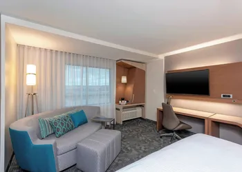 Courtyard by Marriott Cleveland Elyria hotel thumbnail 7